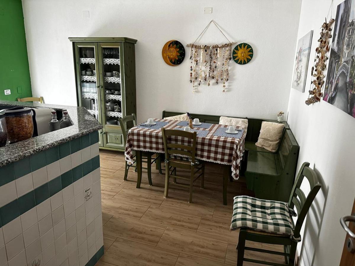 Beppo'S B&B คาร์บอเนีย ภายนอก รูปภาพ
